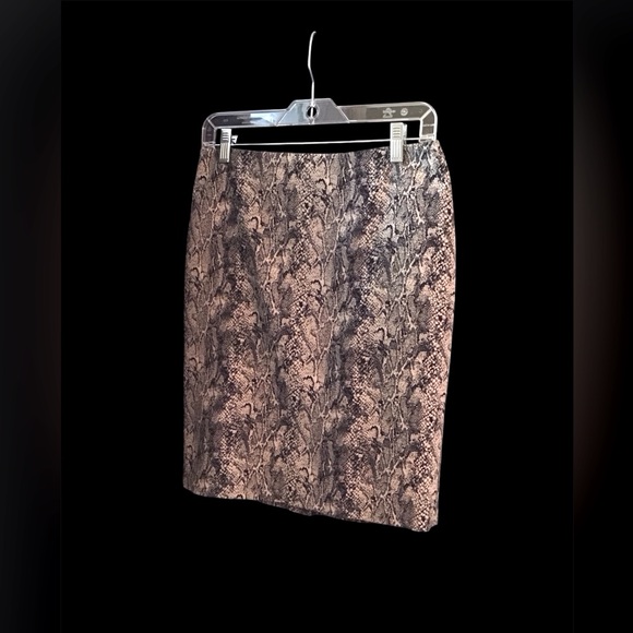 Talbots snake print pencil skirt - Picture 2 of 3